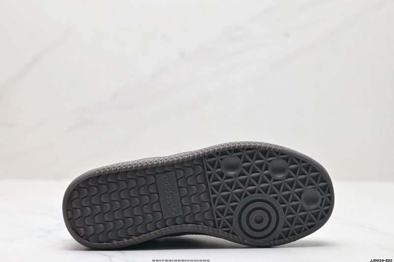 Youthful Adidas XLG Shoes 830
