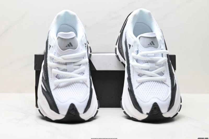 Adidas XLG Shoes SmoothTexture 822