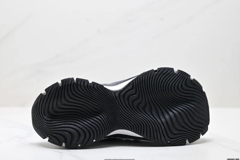 Adidas XLG Shoes SmoothTexture 822