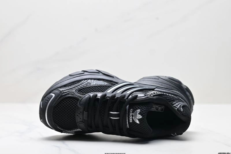 Versatile Adidas XLG Shoes 814