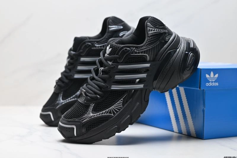 Versatile Adidas XLG Shoes 814
