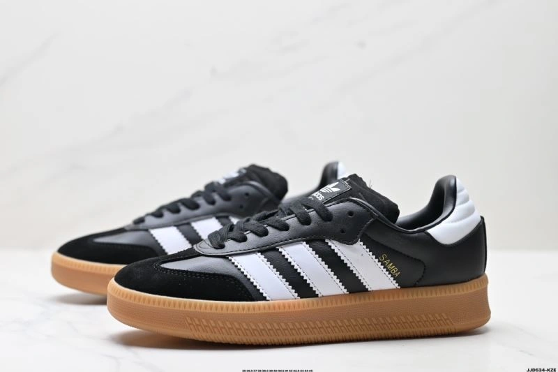 Breathable Adidas XLG Shoes 22