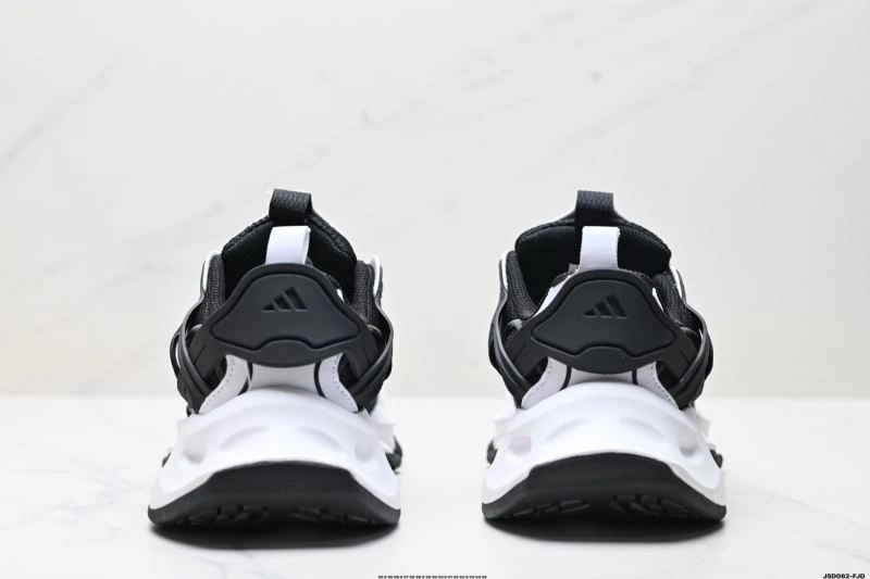 Adidas XLG Shoes WellDesigned 23