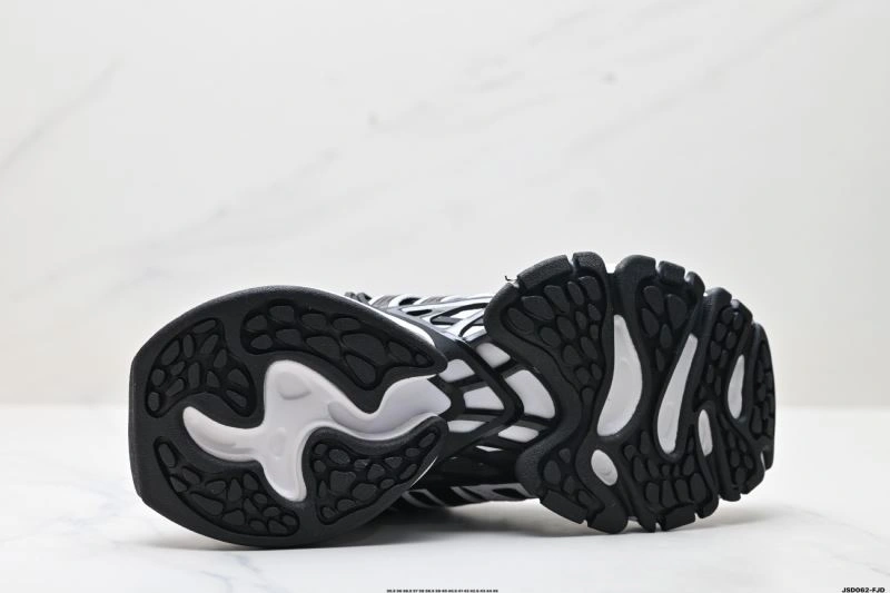 Adidas XLG Shoes WellDesigned 23