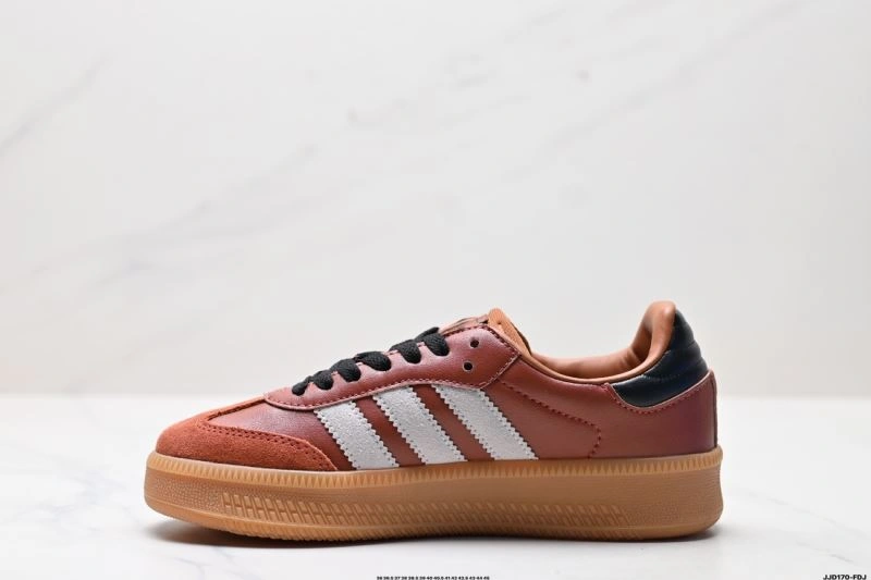 WaterResistant Adidas XLG Shoes 31