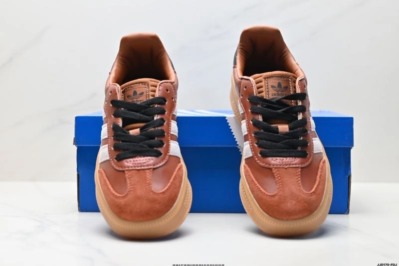 WaterResistant Adidas XLG Shoes 31