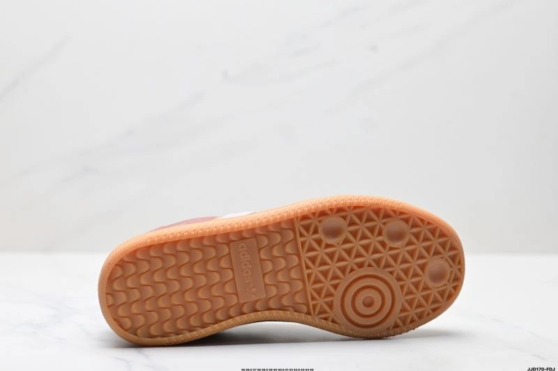 WaterResistant Adidas XLG Shoes 31