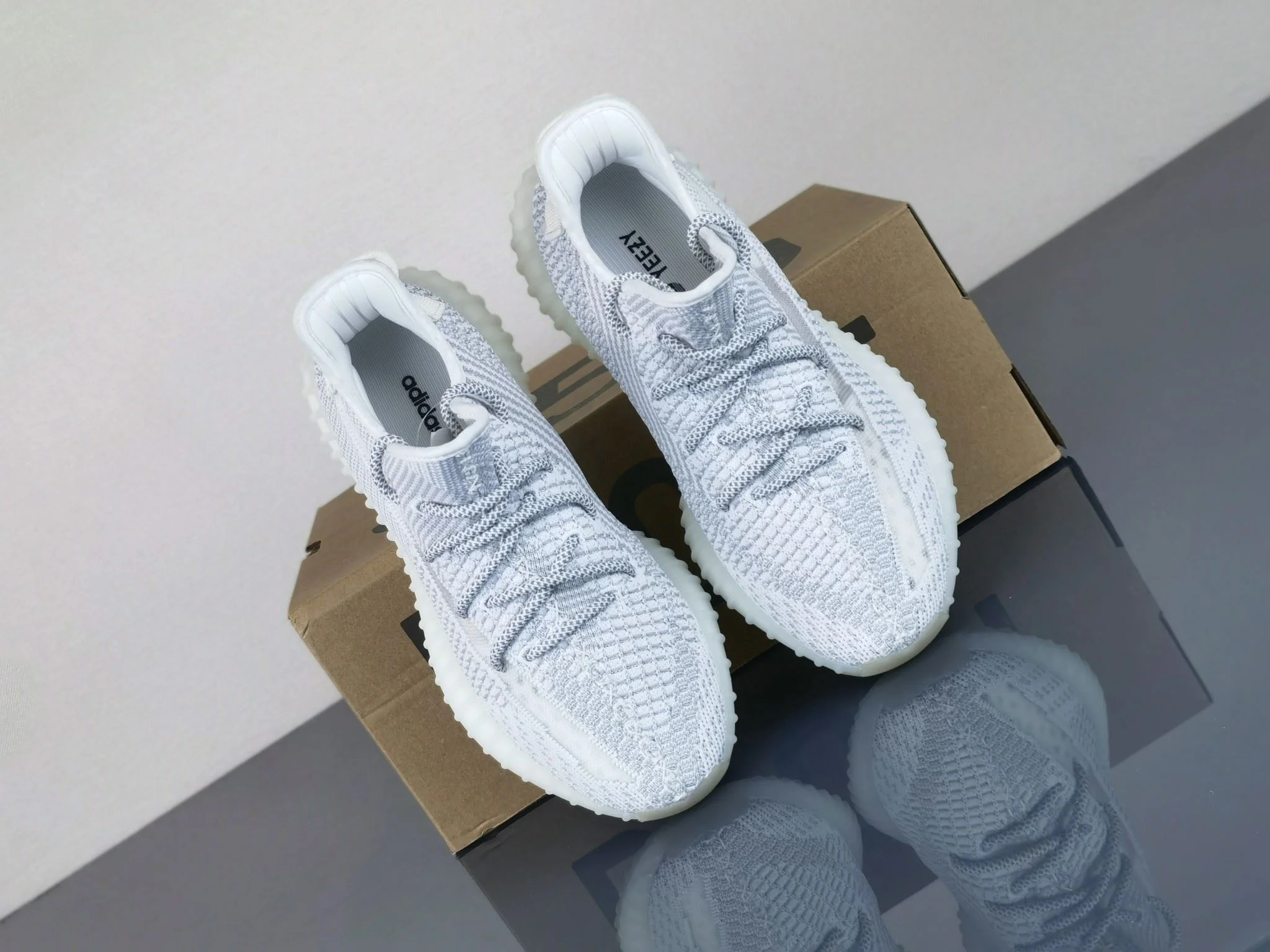 Trendsetting Adidas Yeezy 350 Shoes 16213