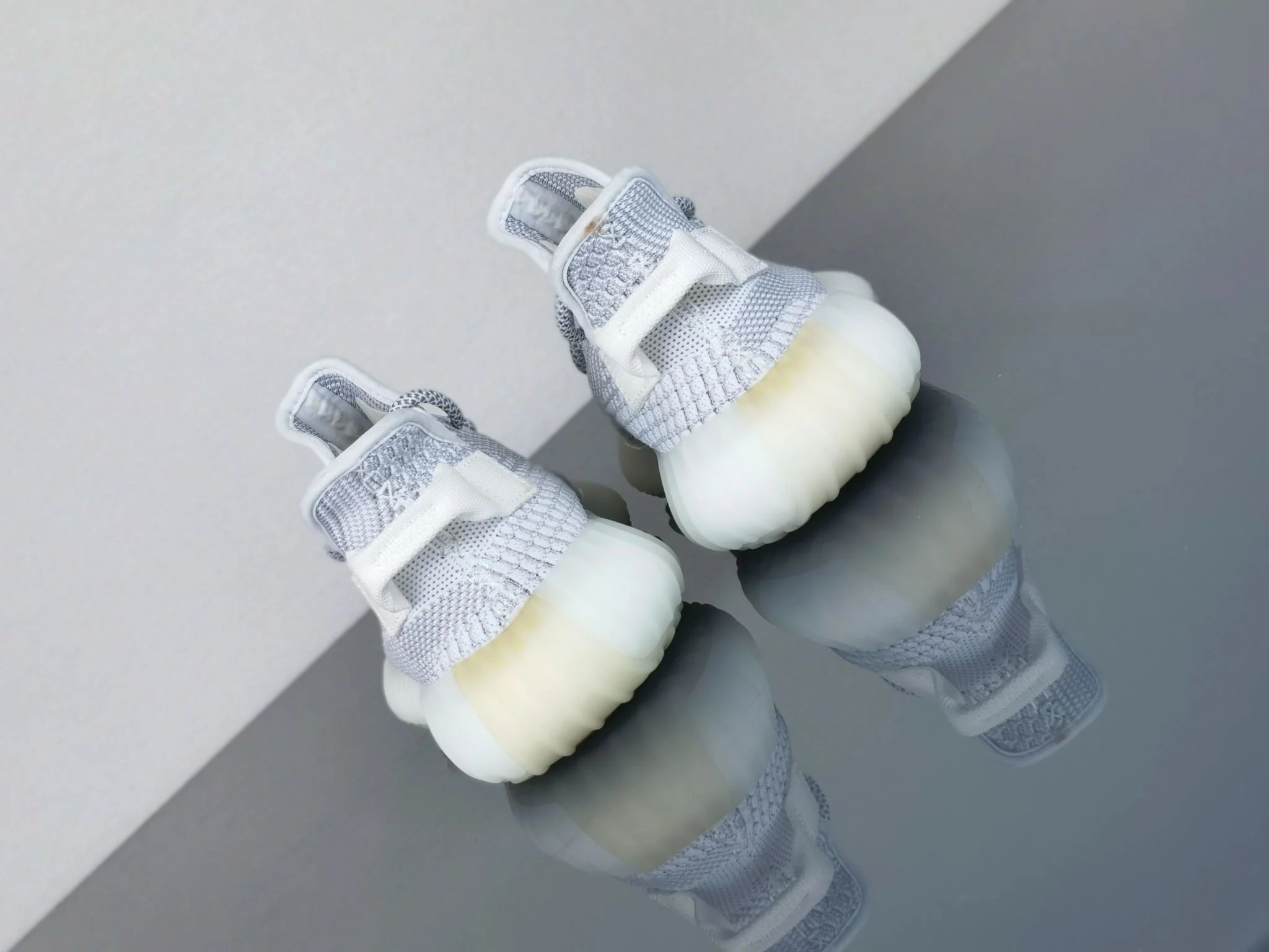 Trendsetting Adidas Yeezy 350 Shoes 16213