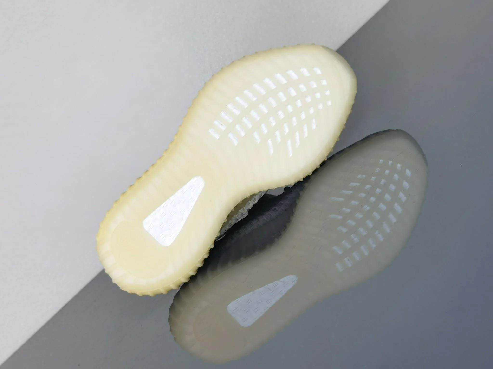 OnTrend Adidas Yeezy 350 Shoes 16210