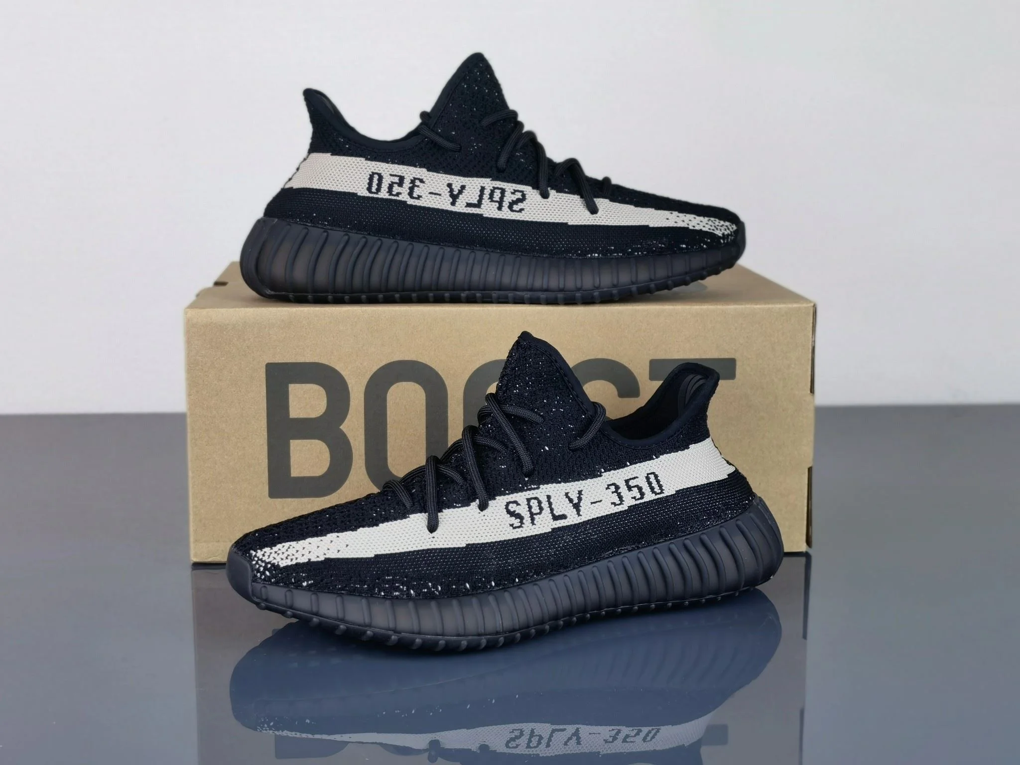 Flexible Adidas Yeezy 350 Shoes 16199