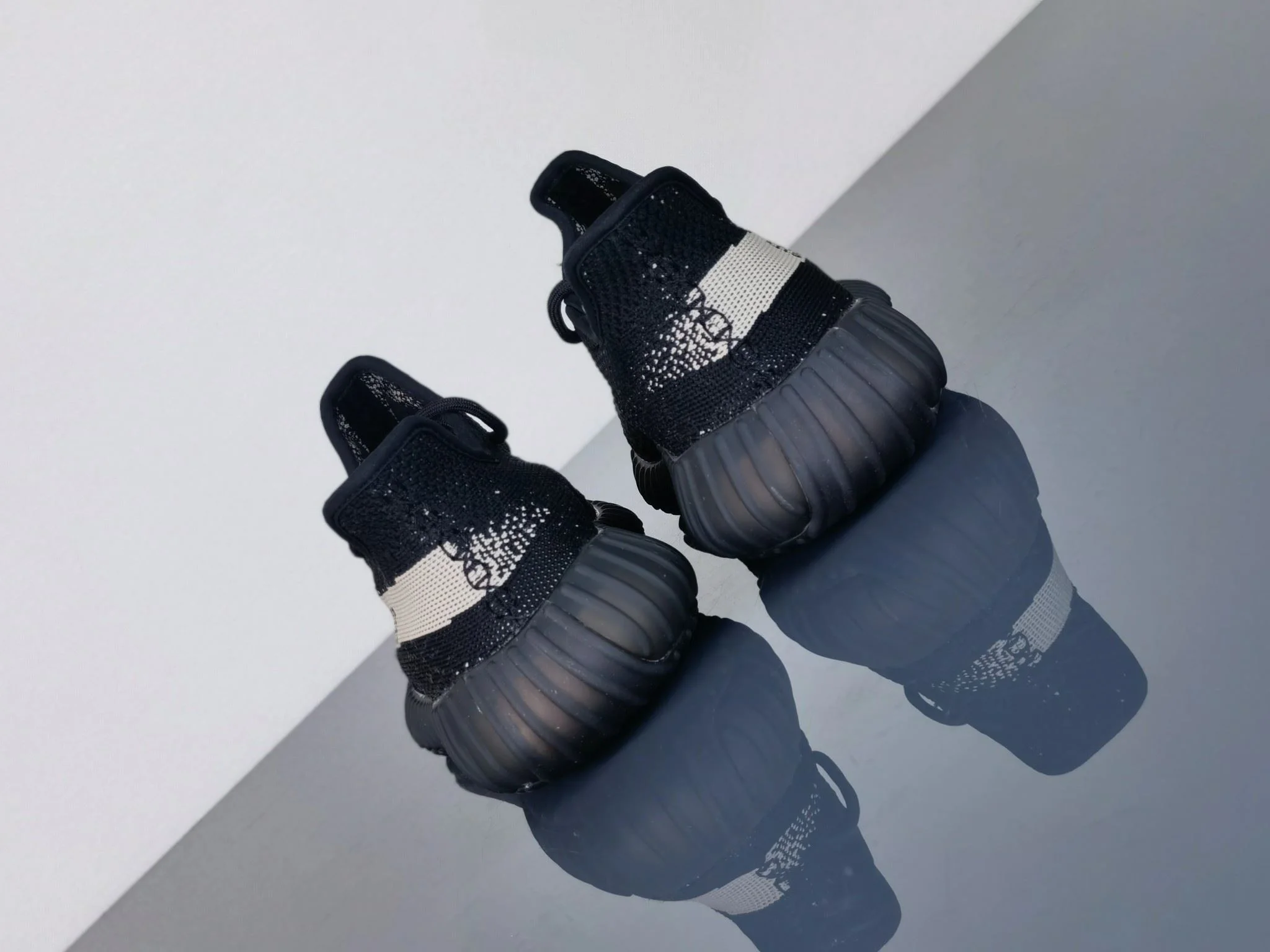 Flexible Adidas Yeezy 350 Shoes 16199