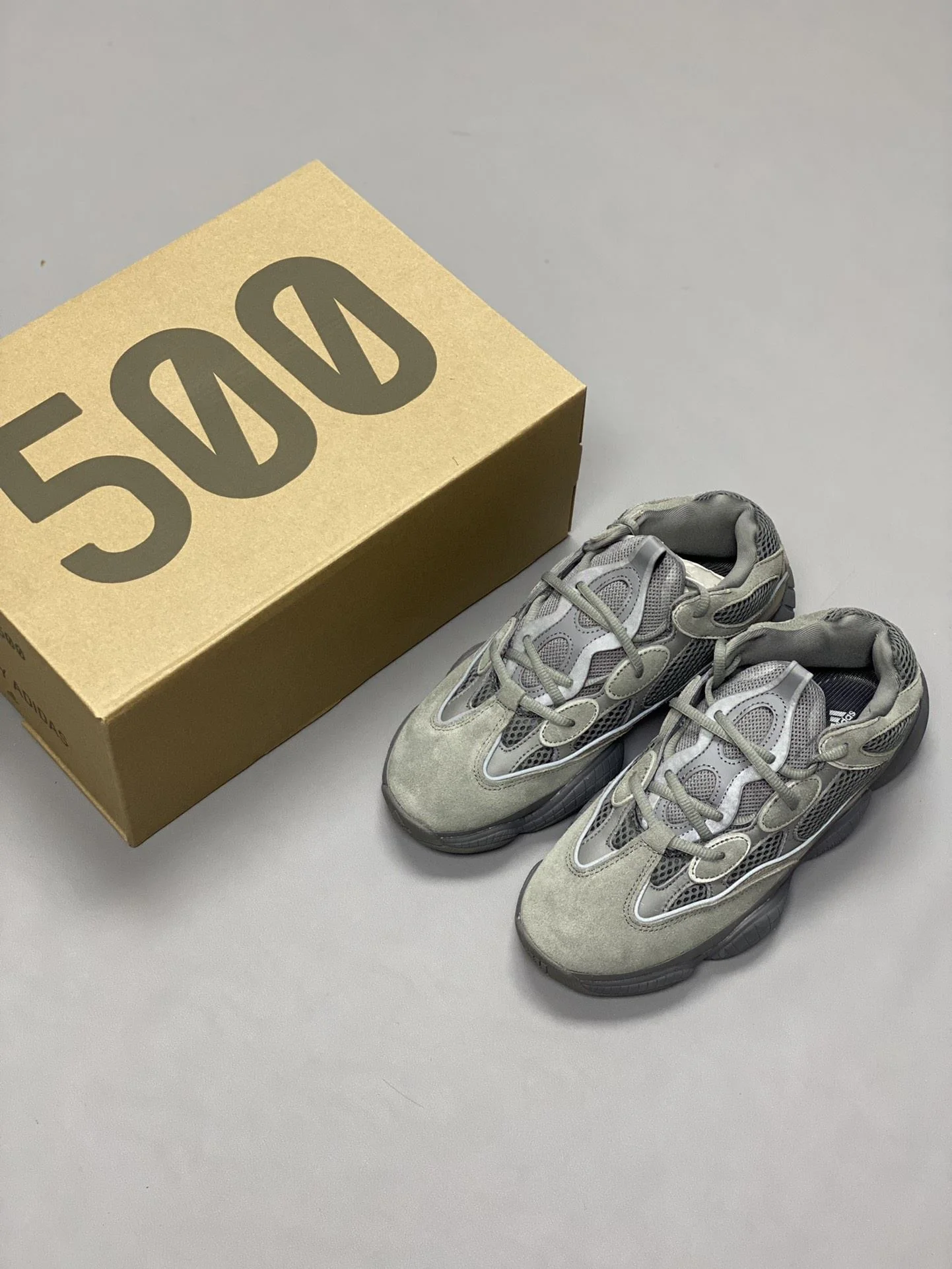 WellDesigned Adidas Yeezy 500 Shoes 16257