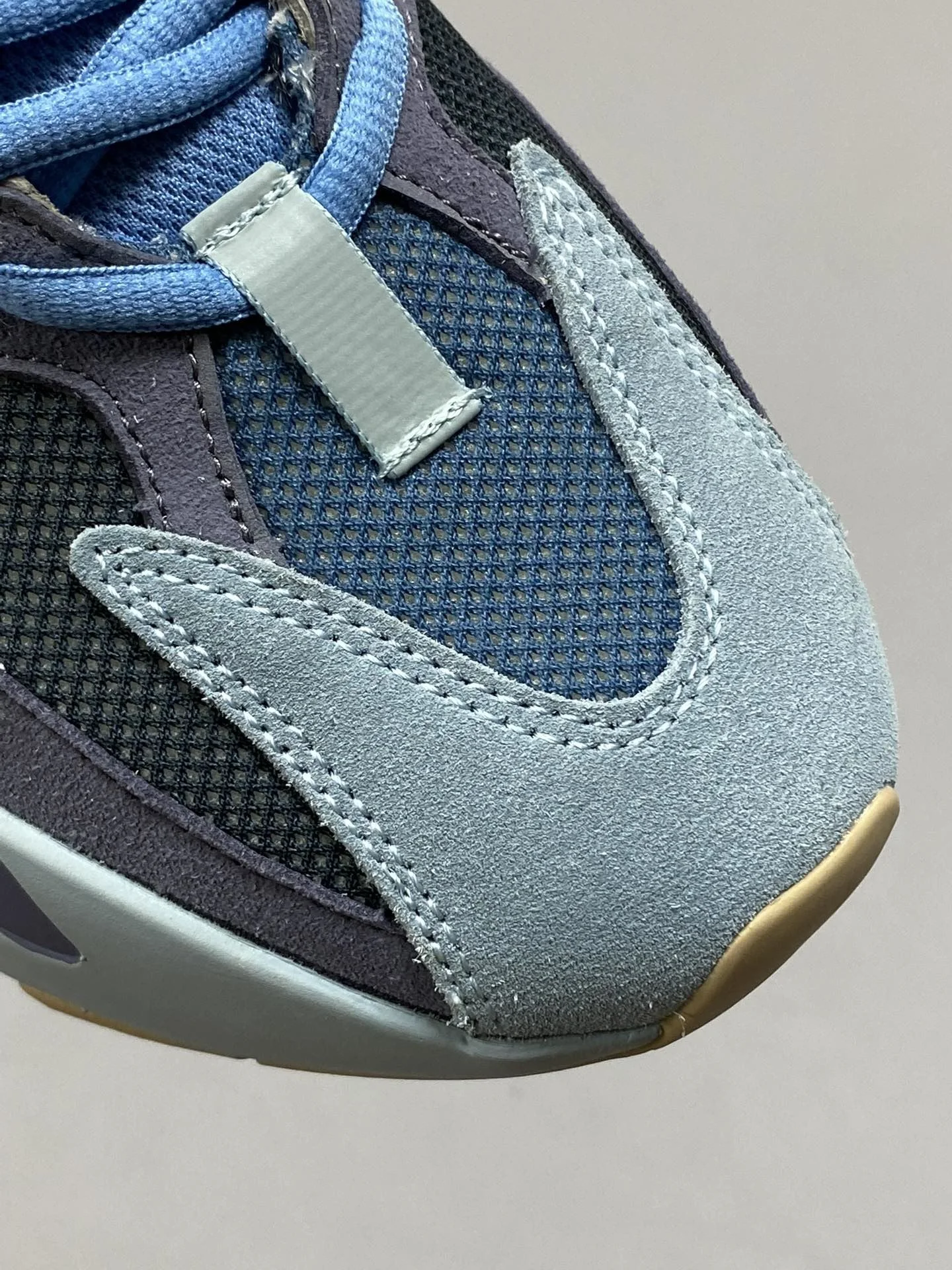 FlexibleFit Adidas Yeezy 700 Shoes 16171