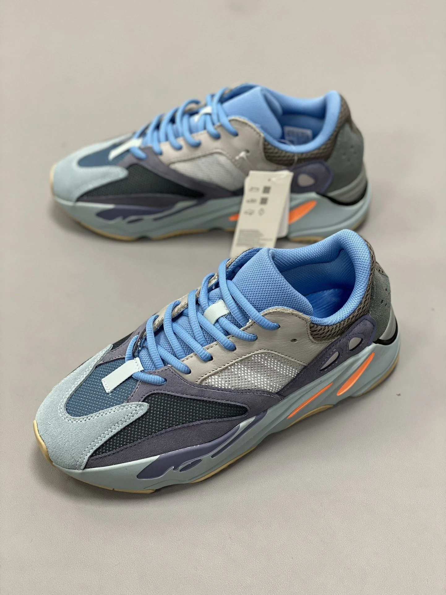 FlexibleFit Adidas Yeezy 700 Shoes 16171