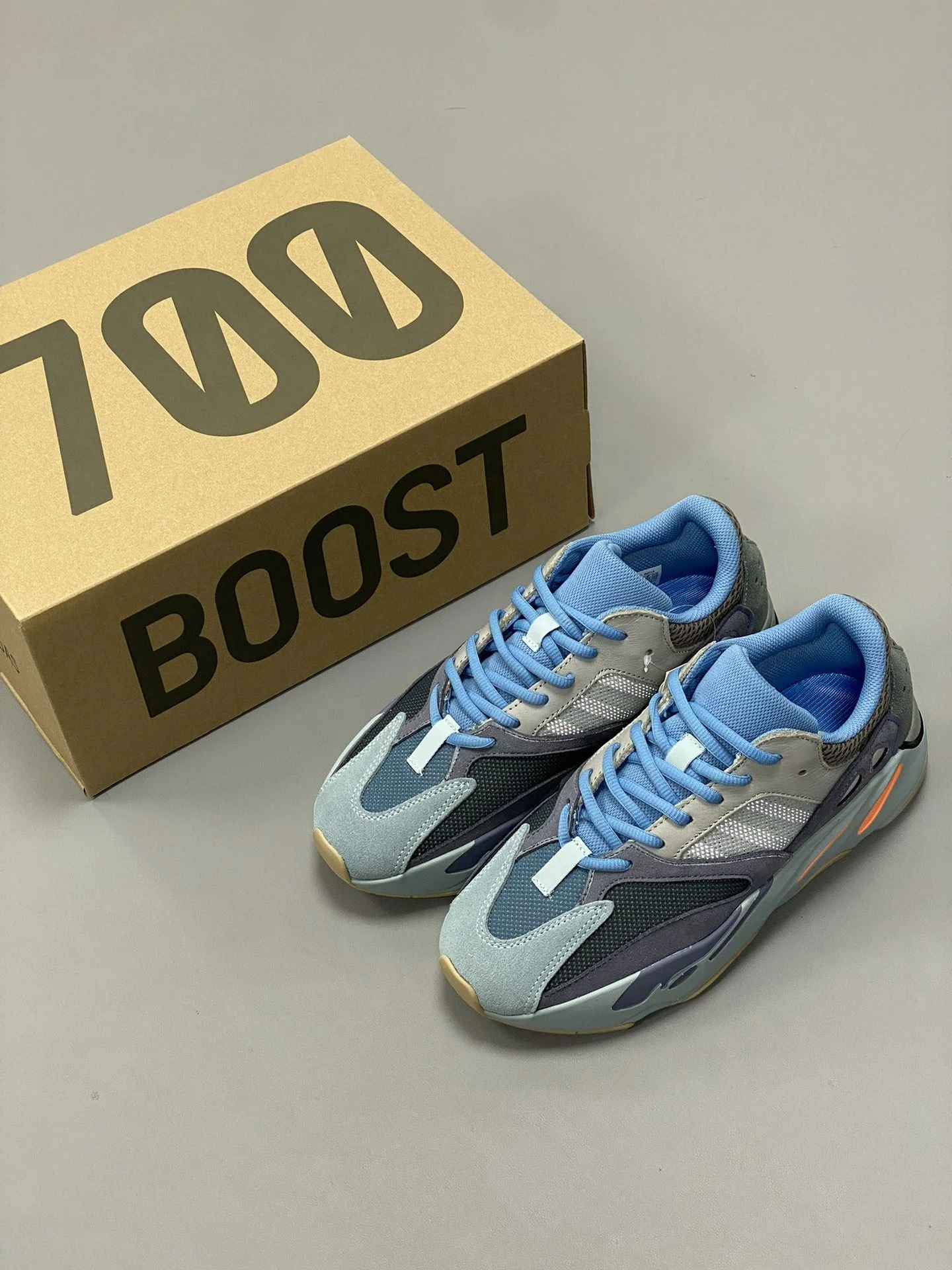 FlexibleFit Adidas Yeezy 700 Shoes 16171