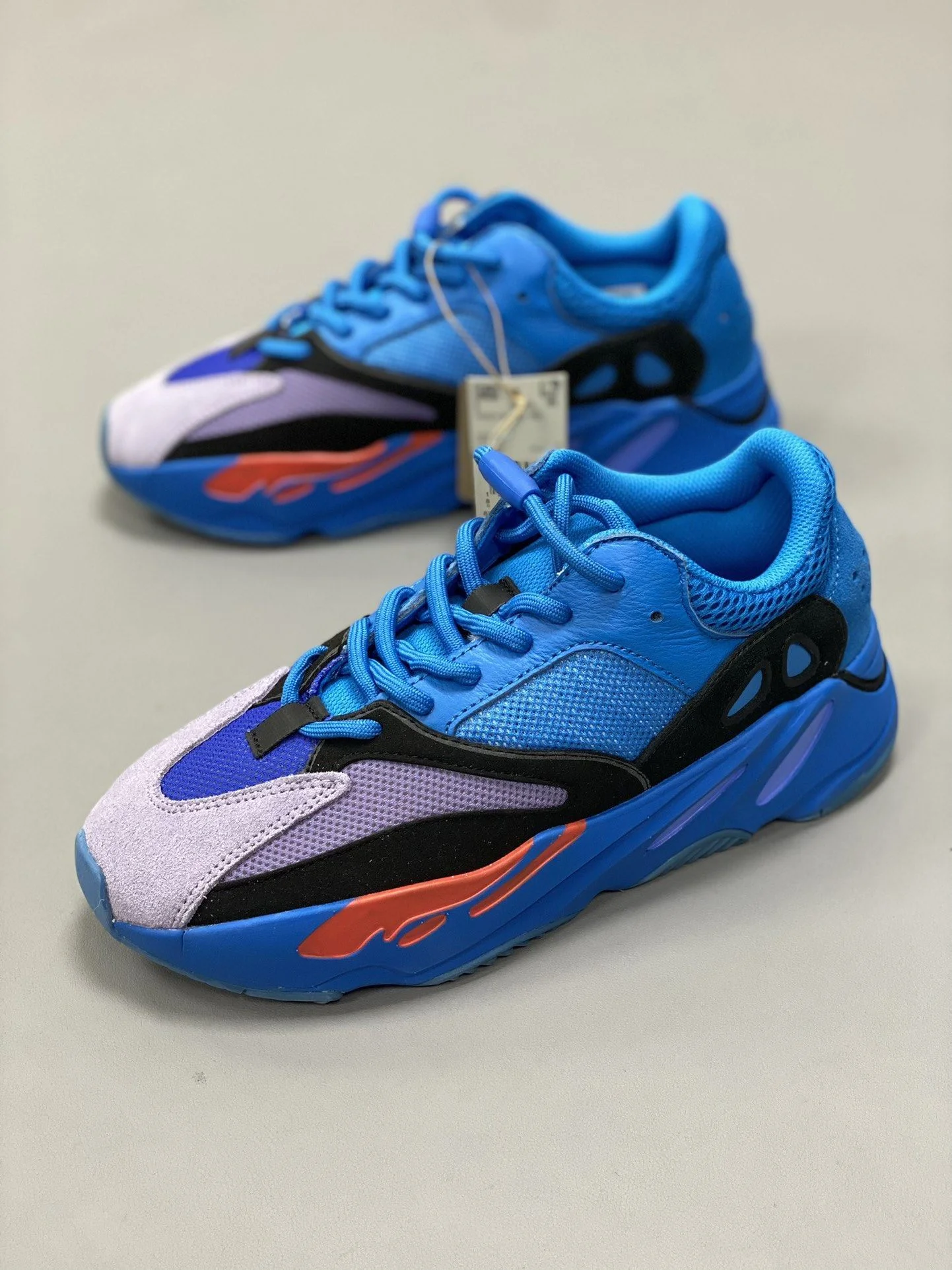 Adidas Yeezy 700 Shoes Bold 16186