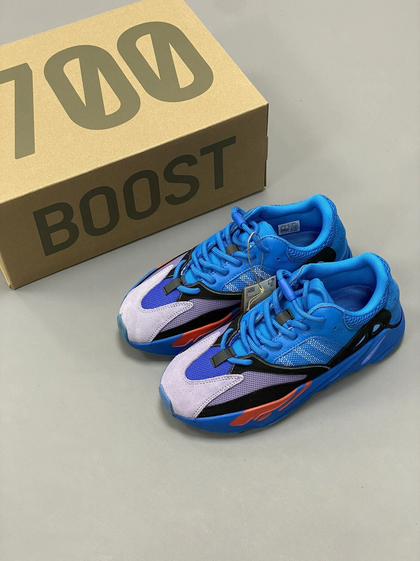 Adidas Yeezy 700 Shoes Bold 16186
