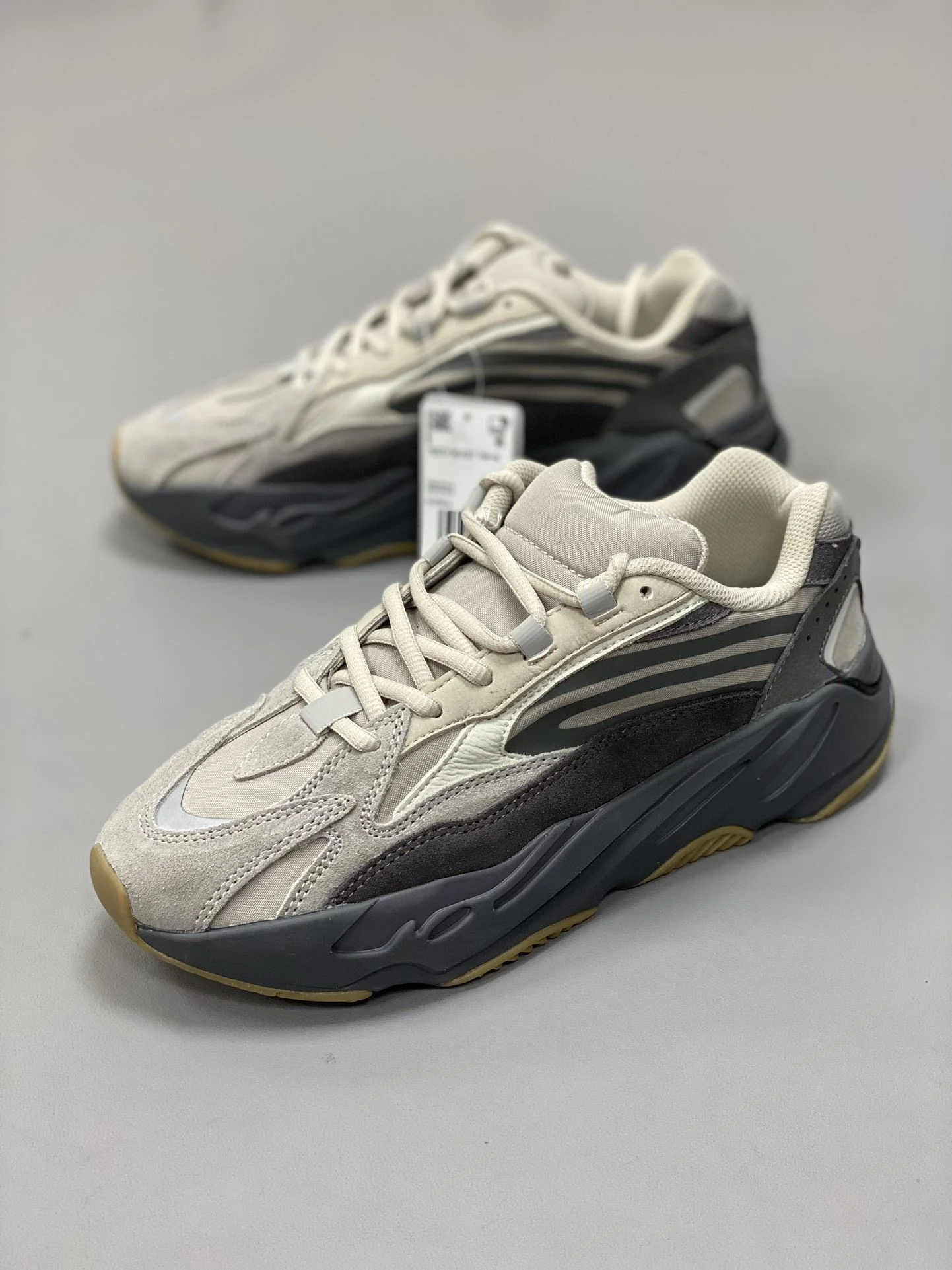 Adidas Yeezy 700 Shoes Resilient 16234