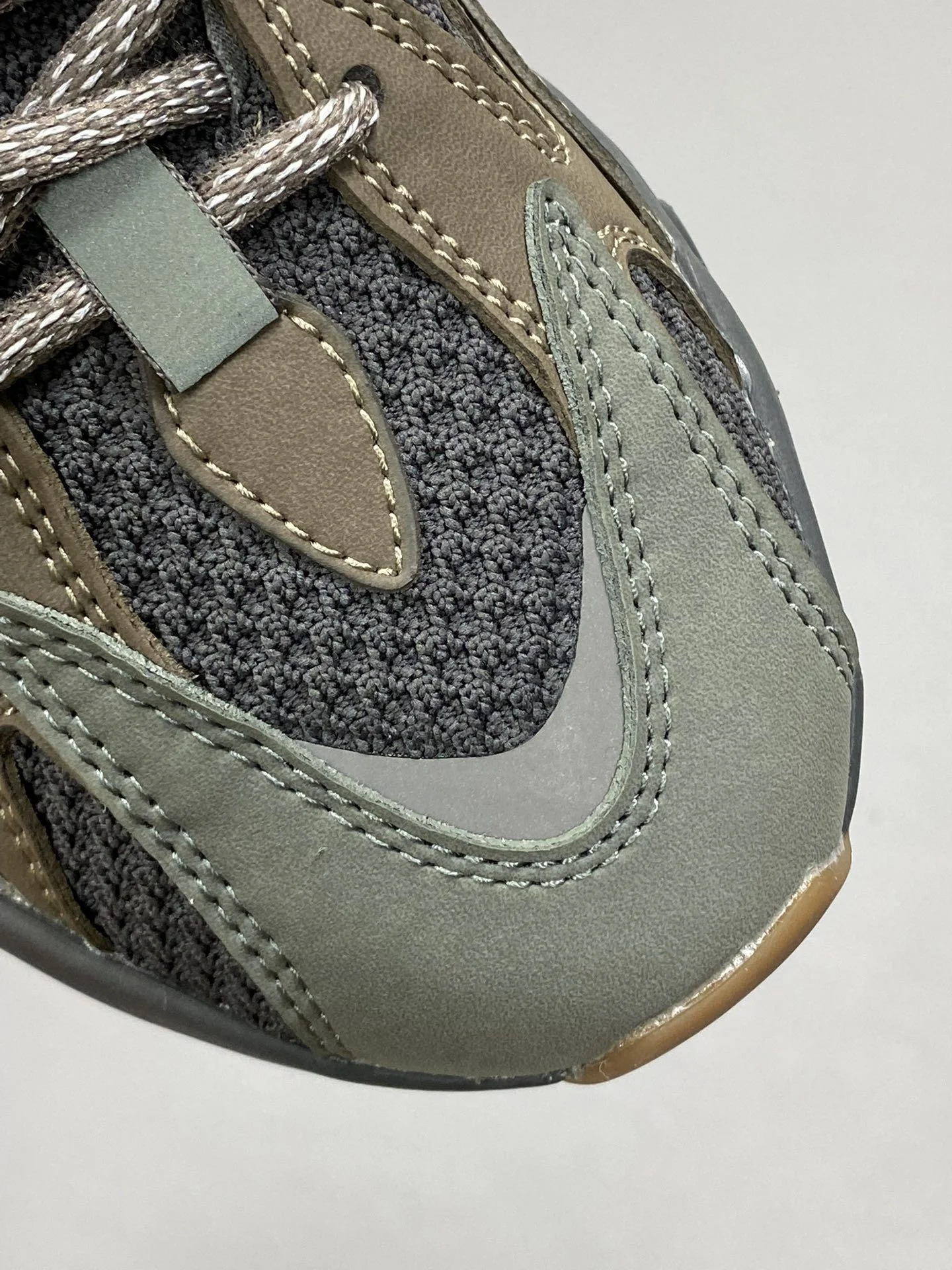 Fashionable Adidas Yeezy 700 Shoes 16175
