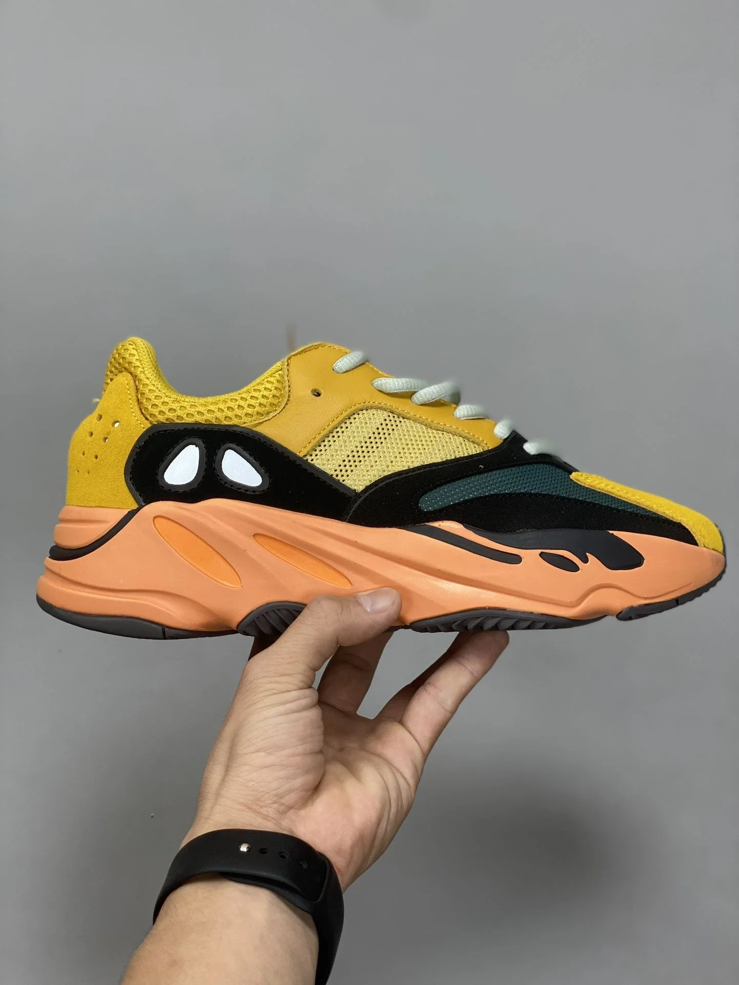 Trendsetting Adidas Yeezy 700 Shoes 16206