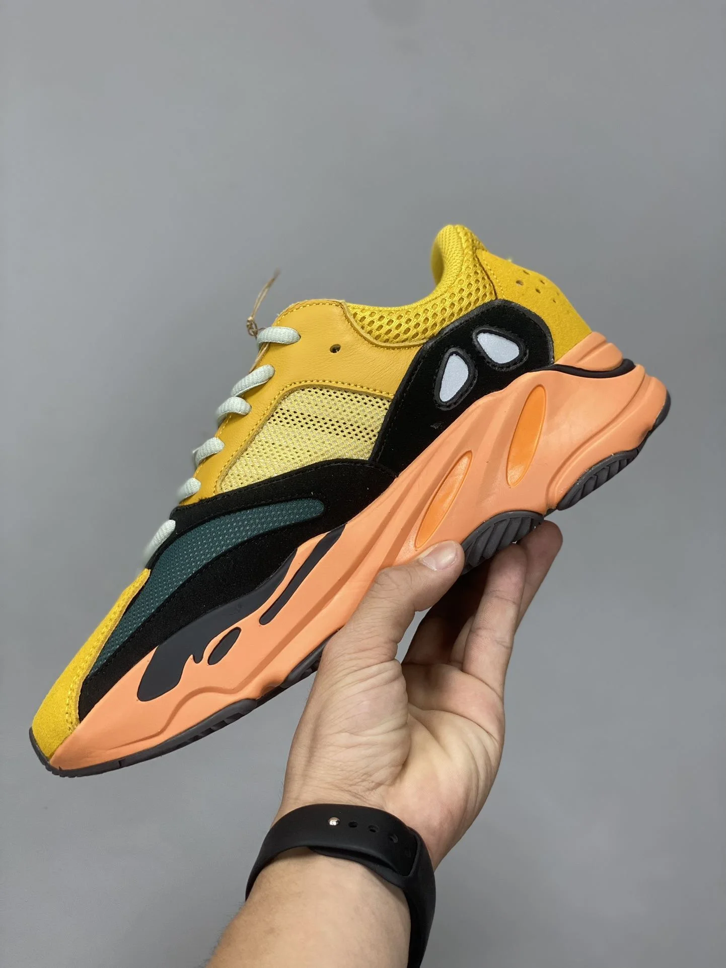 Trendsetting Adidas Yeezy 700 Shoes 16206