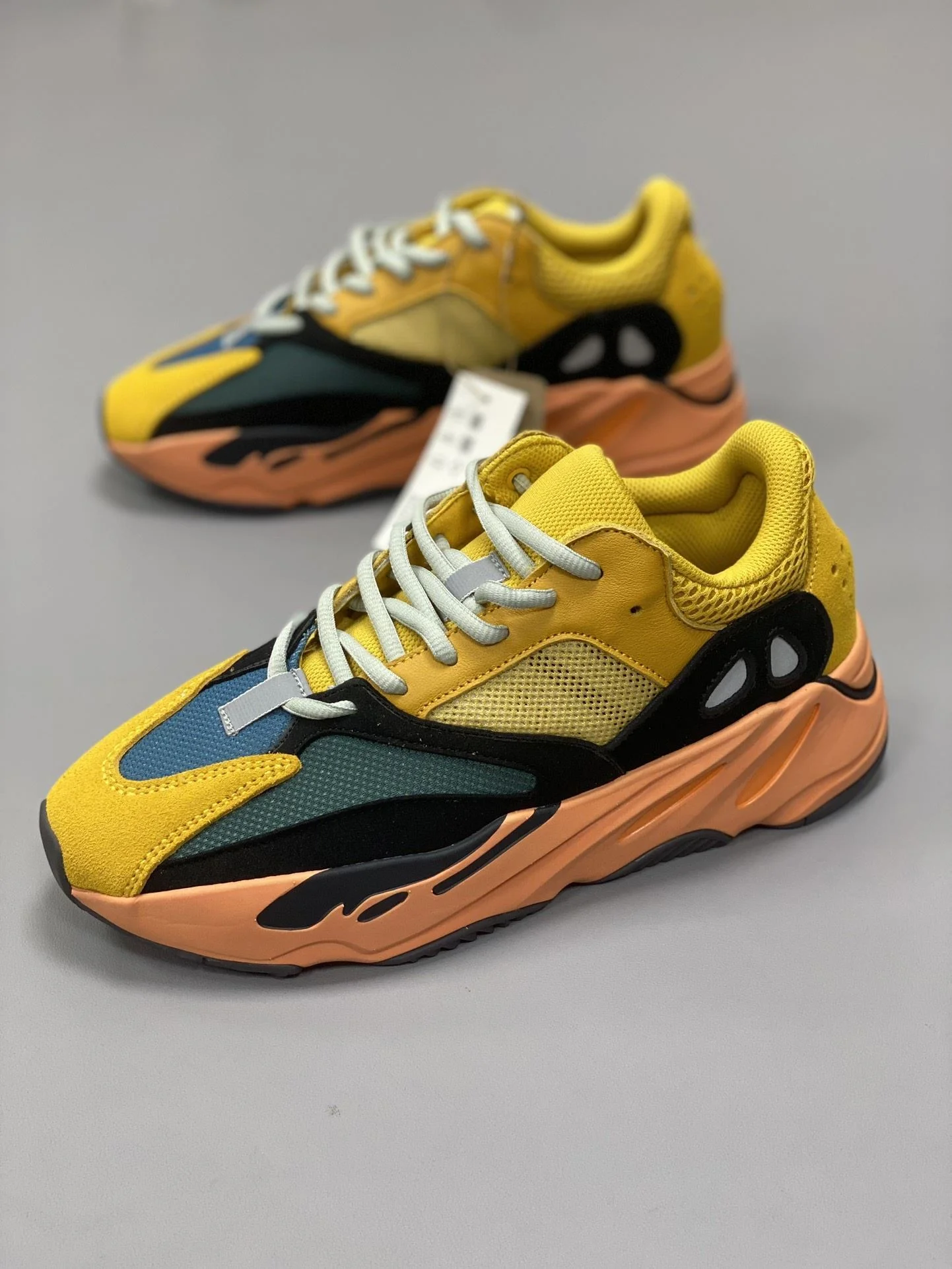 Trendsetting Adidas Yeezy 700 Shoes 16206