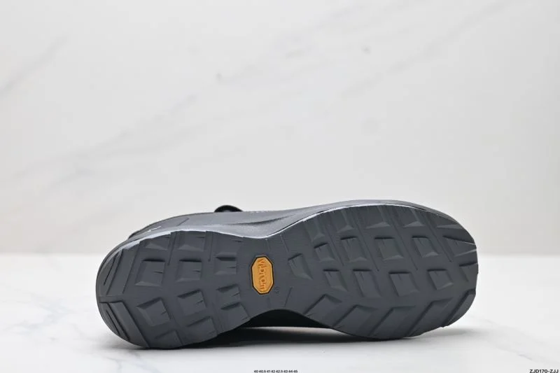 Akc Teryx Shoes AllSeason 3832
