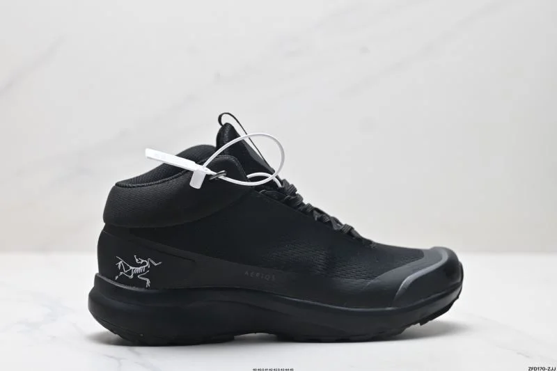Akc Teryx Shoes Versatile 3837