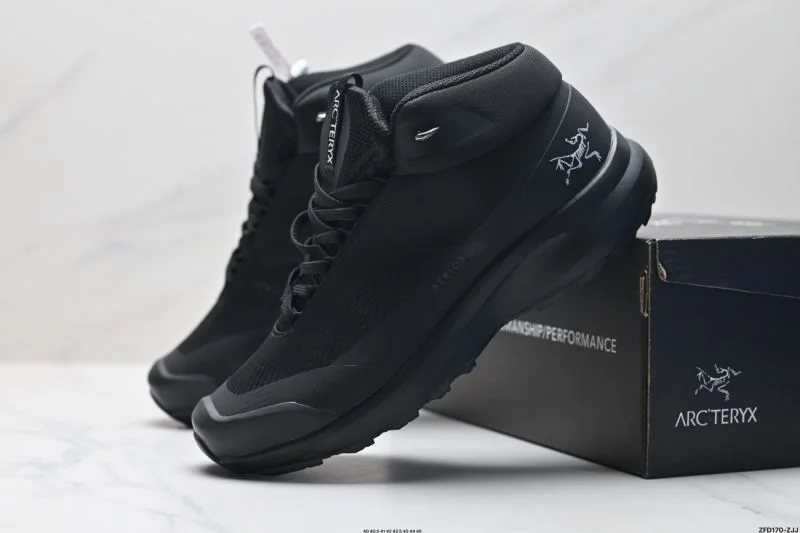 Akc Teryx Shoes Versatile 3837