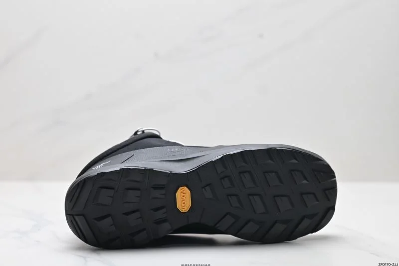 Akc Teryx Shoes Versatile 3837