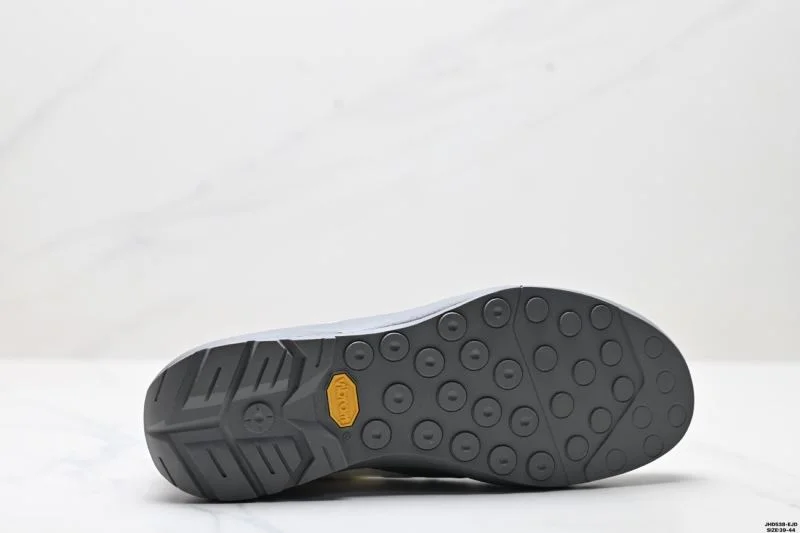 Akc Teryx Shoes Stretchable 3819