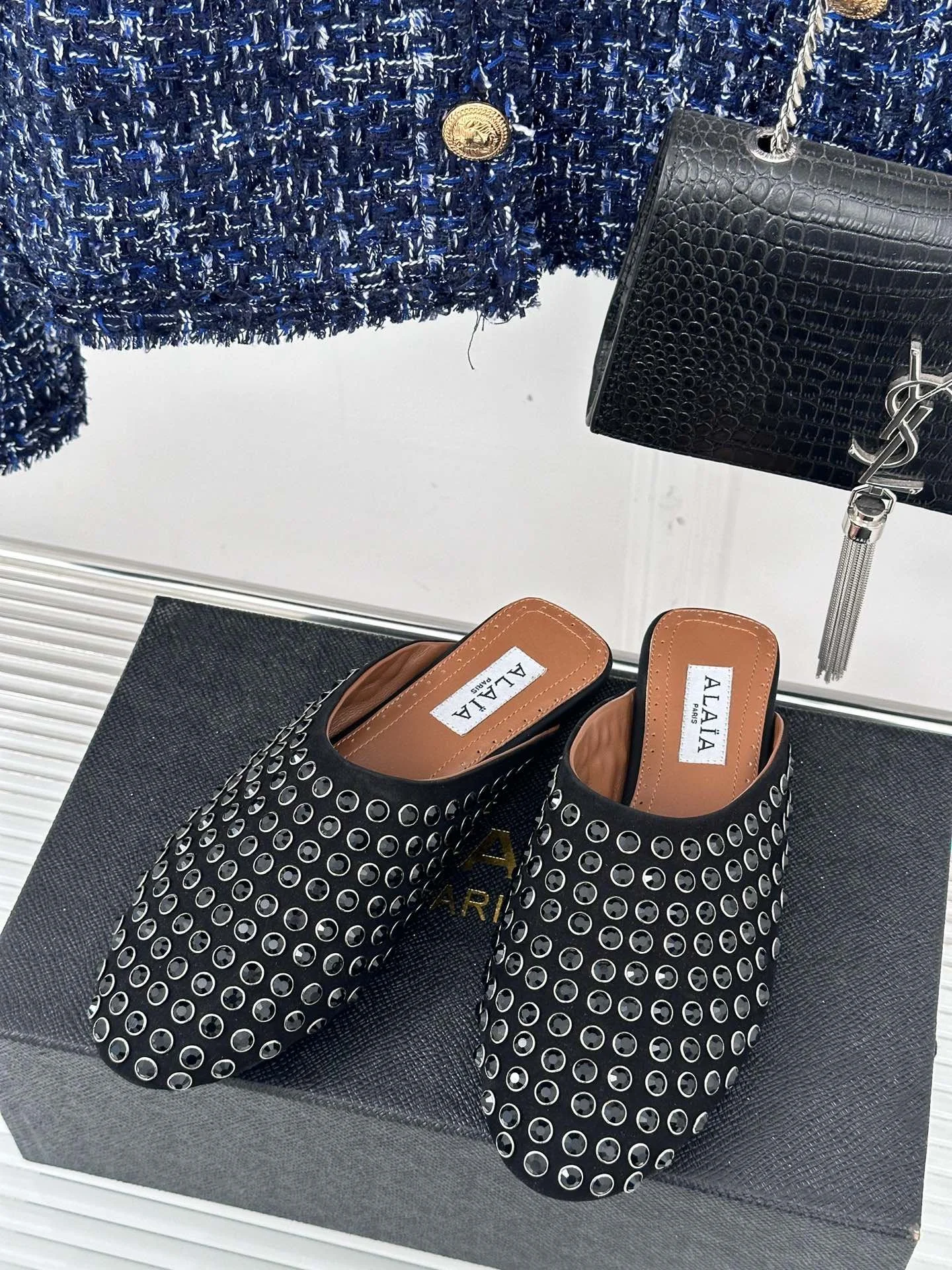 Fashionable Alaia Sandals 8557