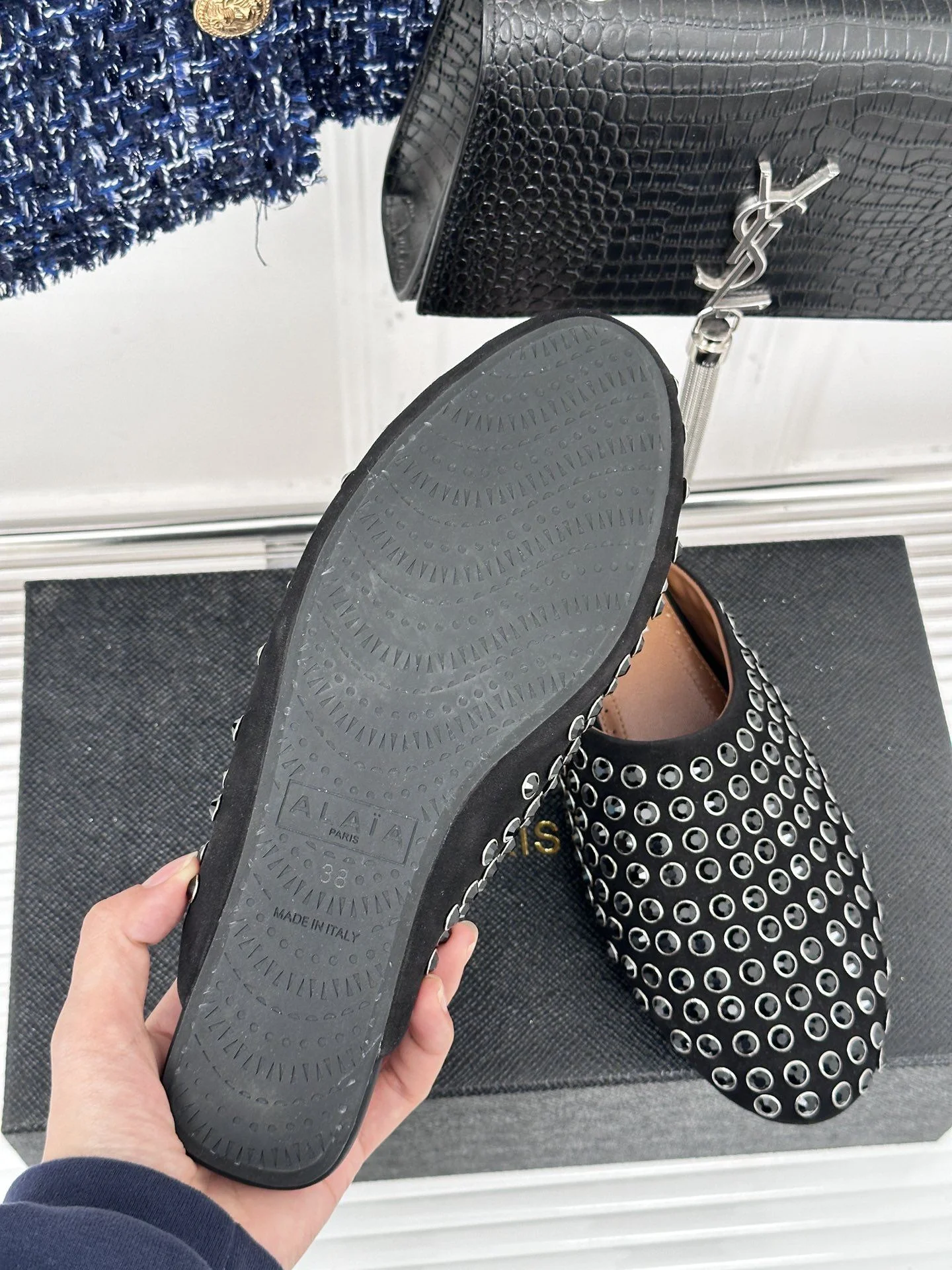 Fashionable Alaia Sandals 8557