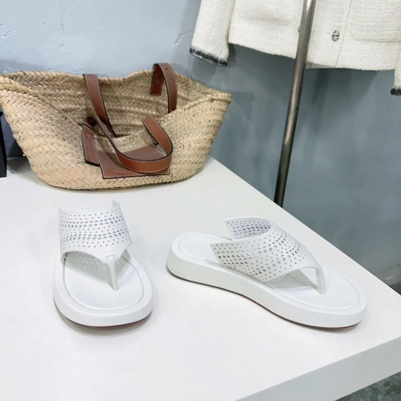 Alaia Sandals RelaxedFit 13240