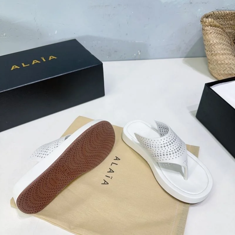 Alaia Sandals RelaxedFit 13240