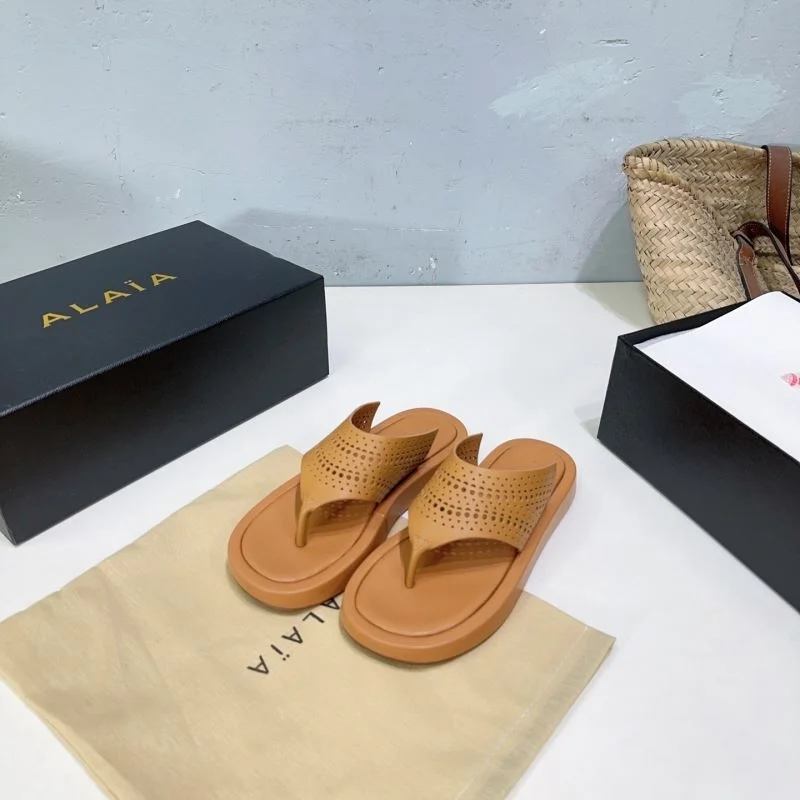 Trendsetting Alaia Sandals 13235
