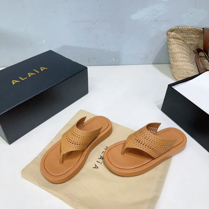 Trendsetting Alaia Sandals 13235