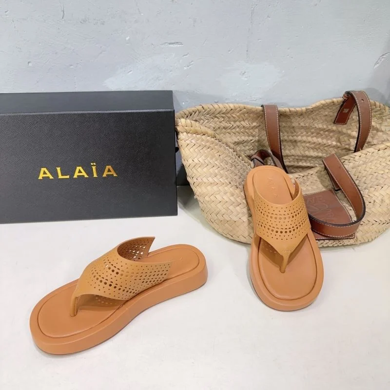 Trendsetting Alaia Sandals 13235