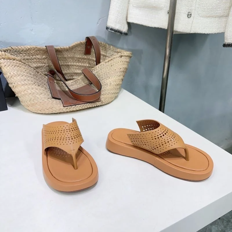 Trendsetting Alaia Sandals 13235