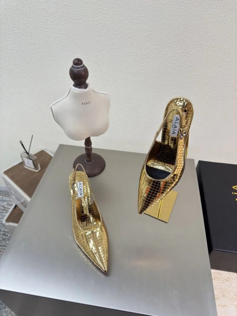 Alaia Sandals Sleek 13224