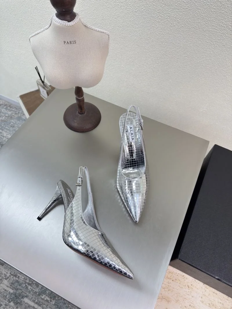 Alaia Sandals Refined 13209