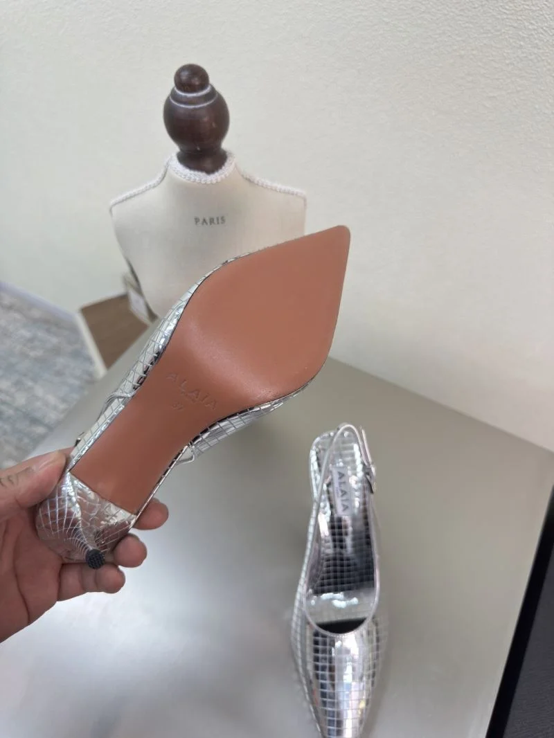 Alaia Sandals Refined 13209