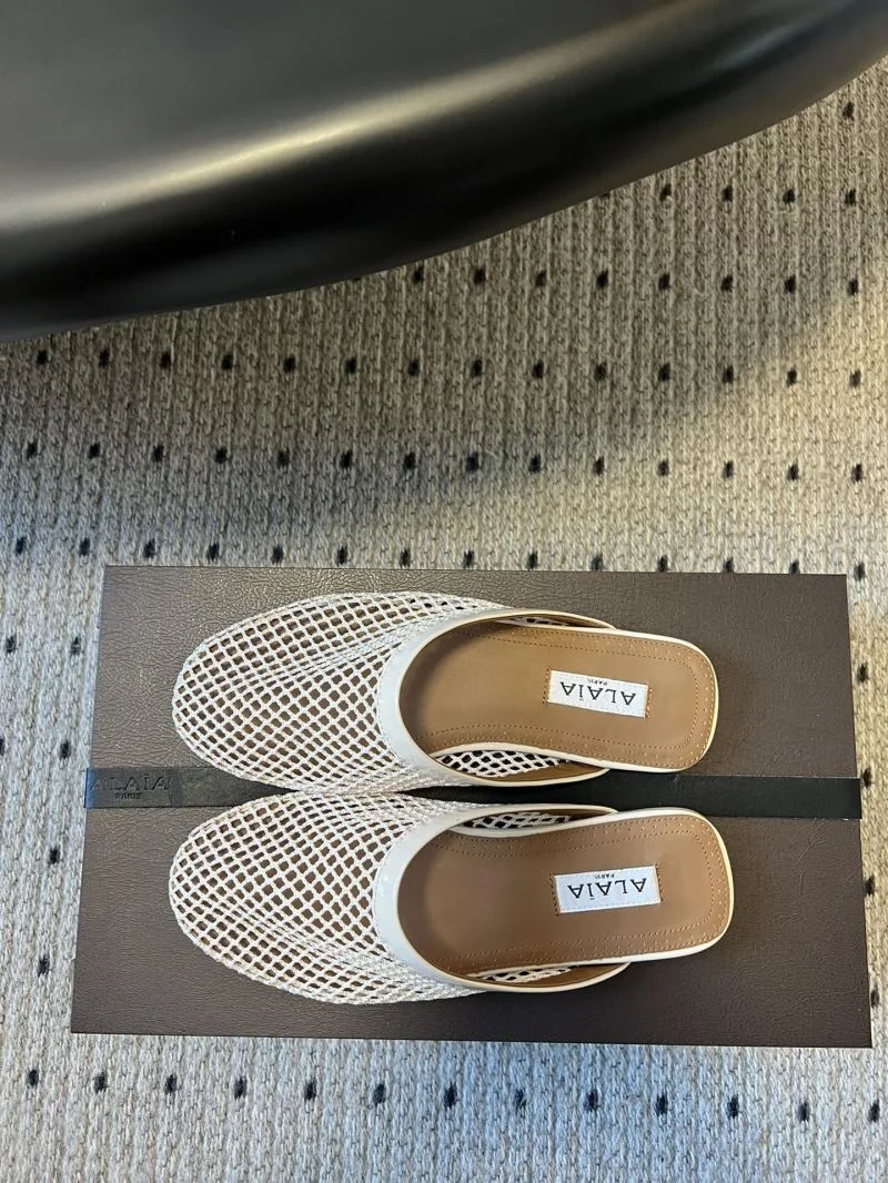 Alaia Sandals OdorResistant 13227
