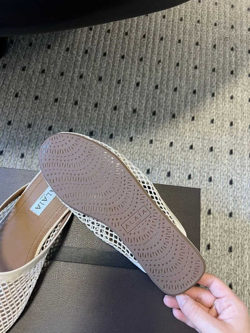 Alaia Sandals OdorResistant 13227