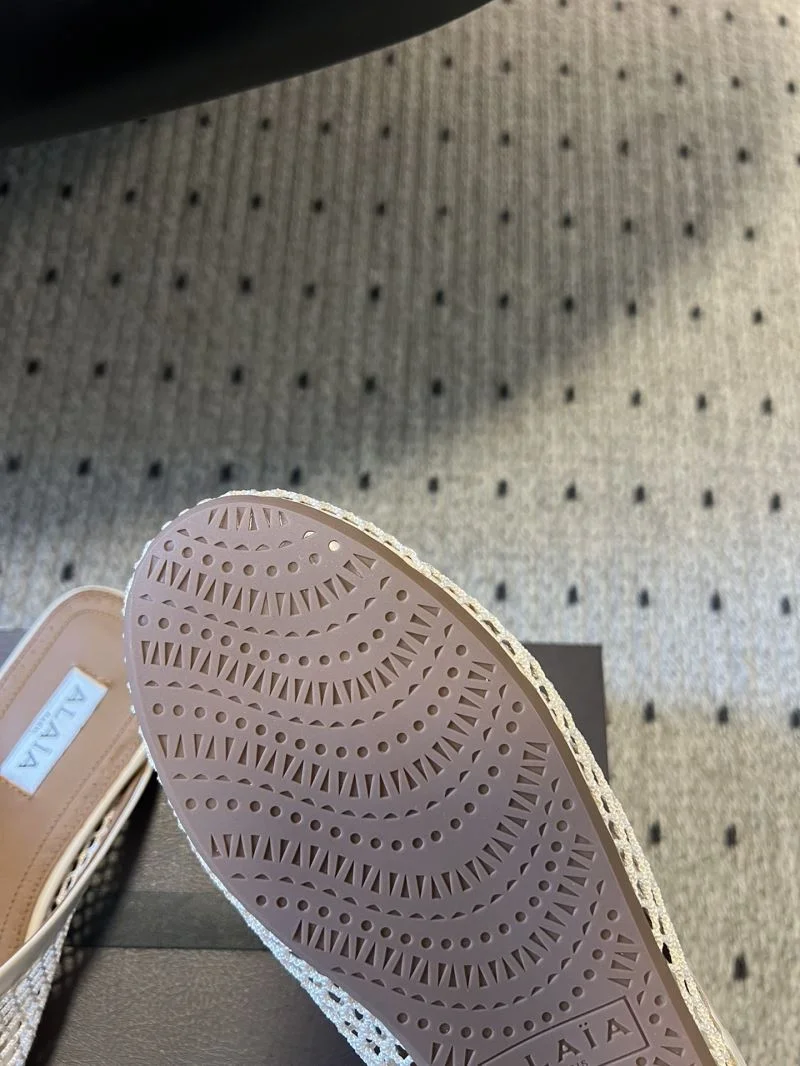 Alaia Sandals OdorResistant 13227