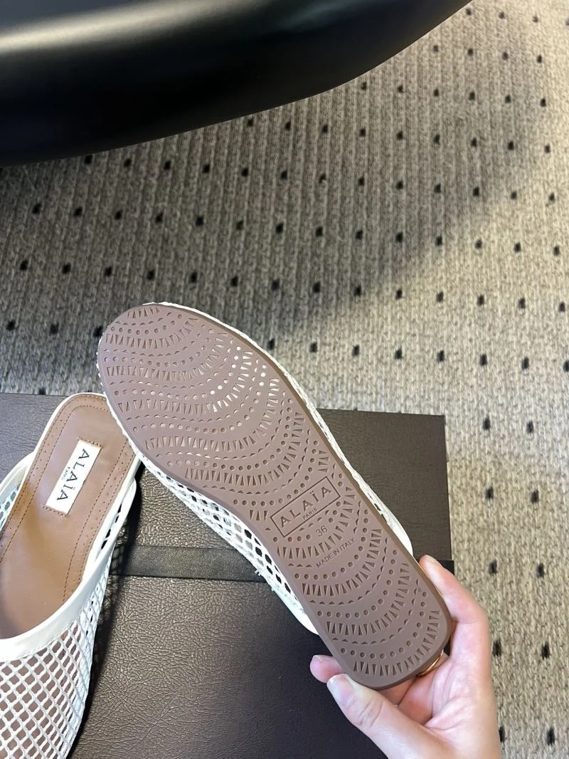 Alaia Sandals Modern 13216