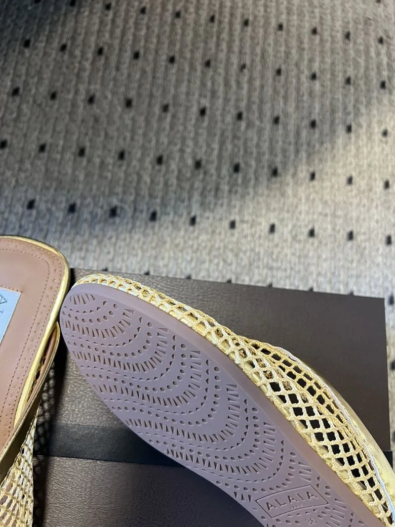 Alaia Sandals Breathable 13208