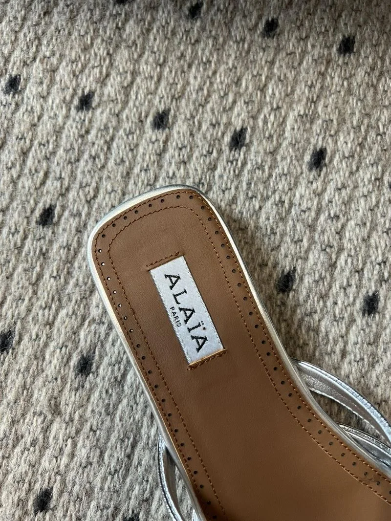 Alaia Sandals Youthful 13204