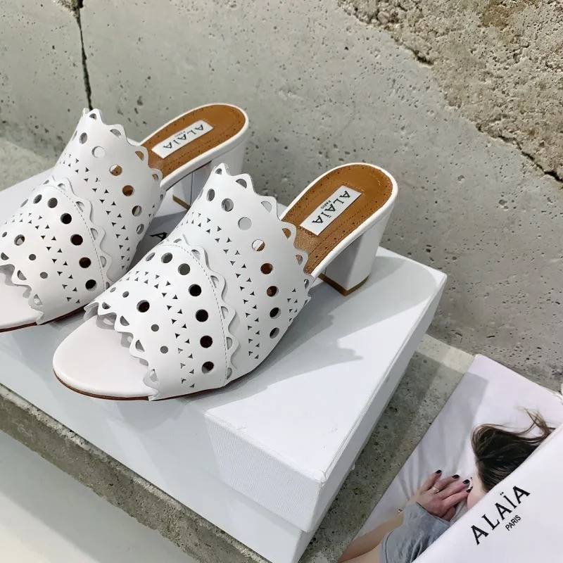 Alaia Sandals Contemporary 13201